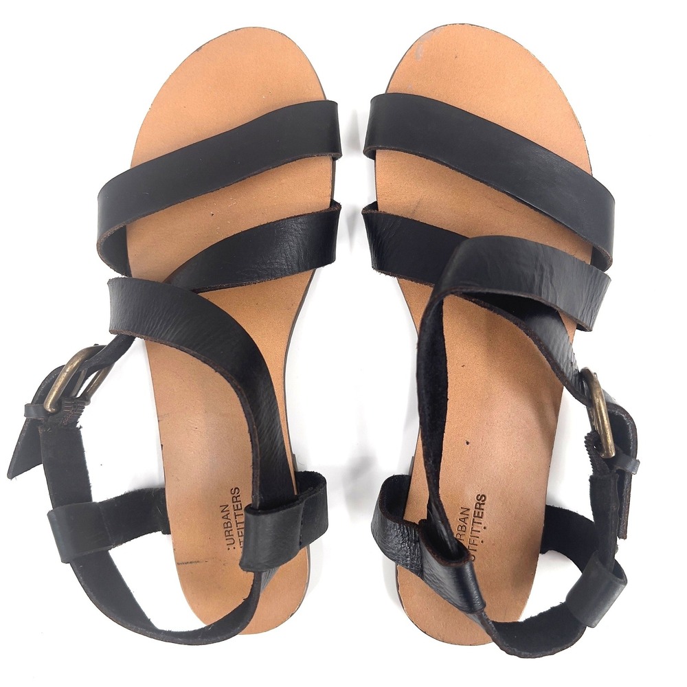 Urban Outfitters Womens 8 Leather Gladiator Sandals Black Tan Flat Buckle Boho